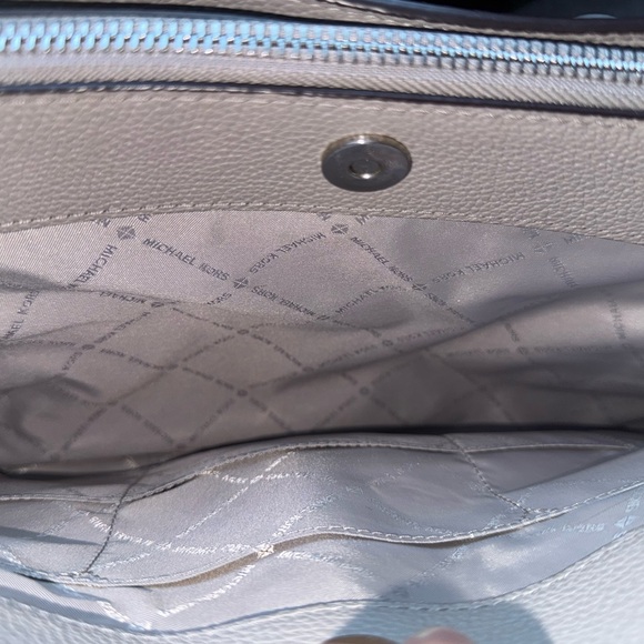 Michael Kors Selma Large Taupe Leather Satchel Crossbody Bag | Like new! - Picture 3 of 7